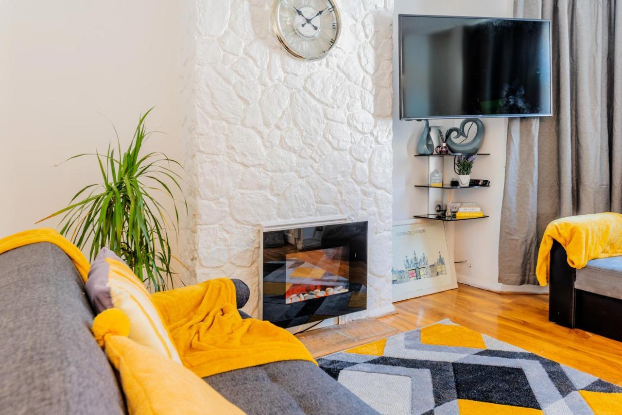 Stylish 3-Bed Terraced House With Wi-Fi Apartman Chatham  Kültér fotó