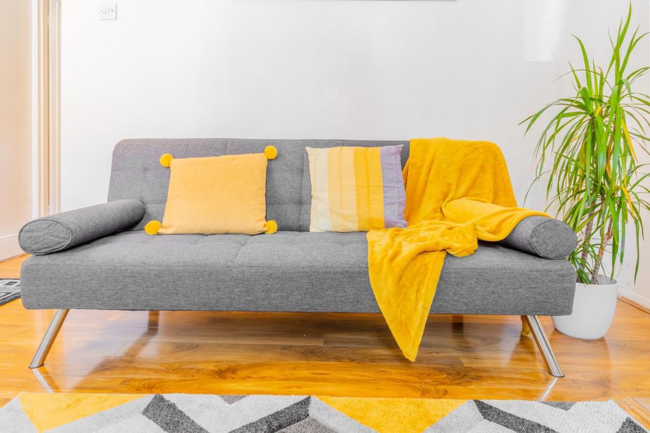 Stylish 3-Bed Terraced House With Wi-Fi Apartman Chatham  Kültér fotó