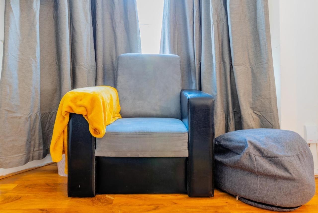 Stylish 3-Bed Terraced House With Wi-Fi Apartman Chatham  Kültér fotó